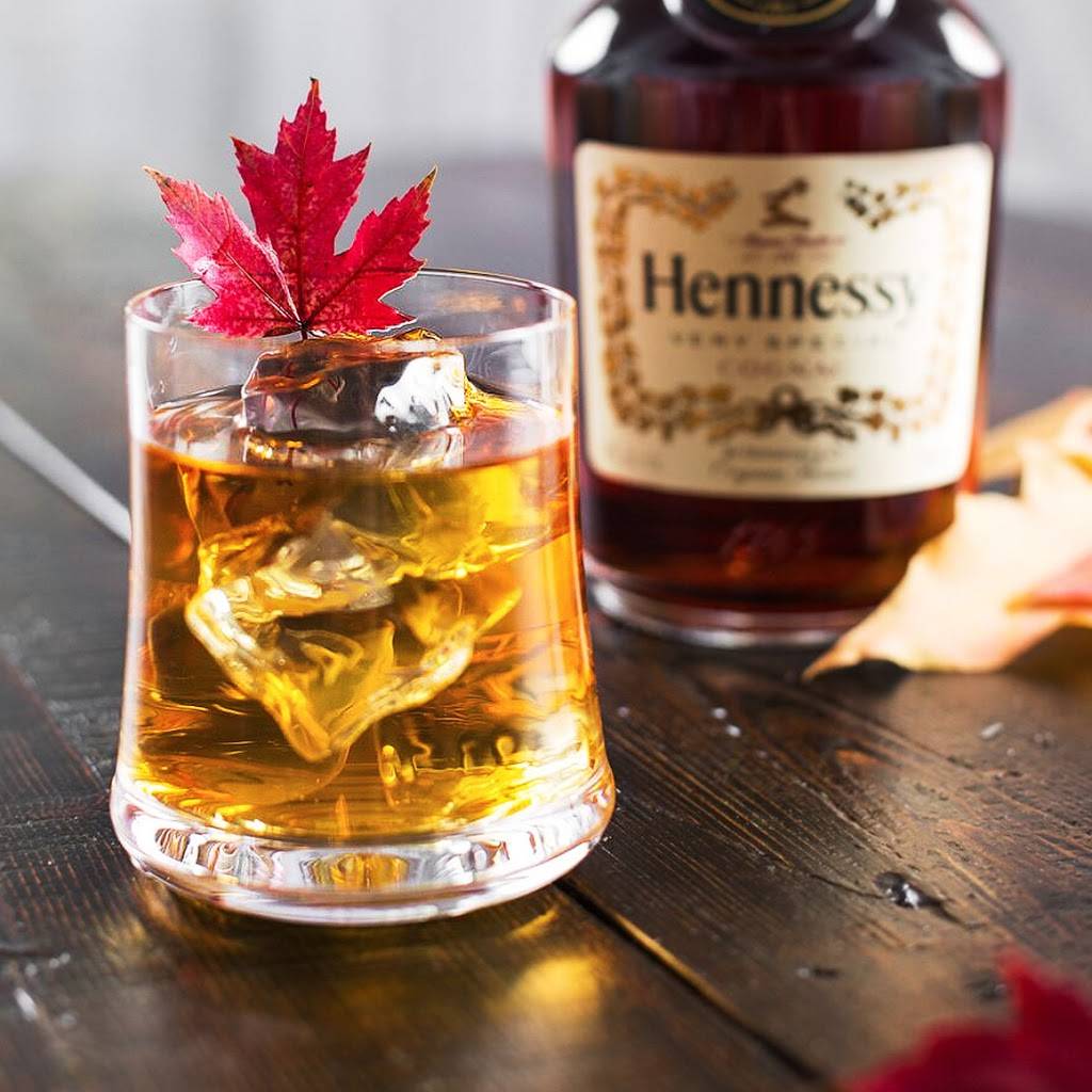 Eclipse Lounge & Grill | night club | 47 Central Ave, Lynn, MA 01901, USA | 7815844591 OR +1 781-584-4591