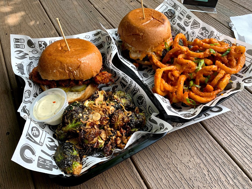 Swine & Sons | restaurant | 200 N Myrtle Ave, Sanford, FL 32771, USA | 3213634647 OR +1 321-363-4647