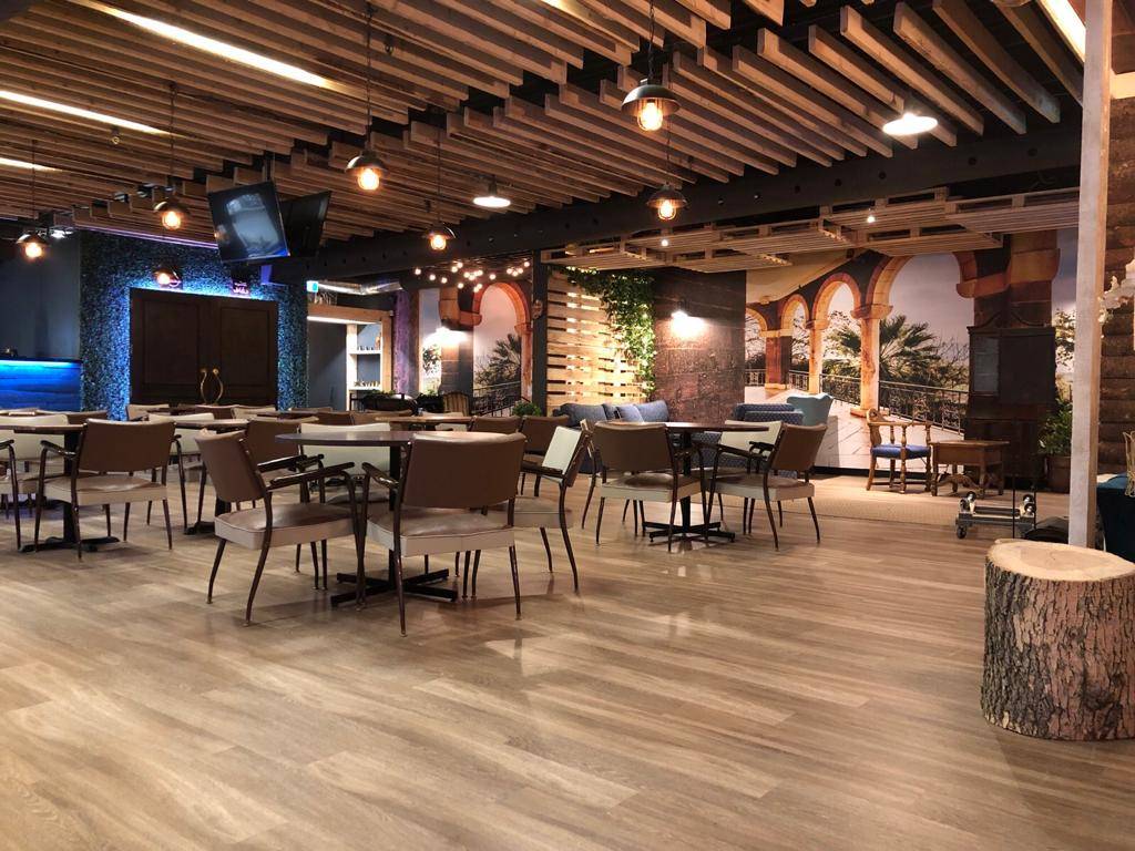 Café Rawaa | restaurant | 4629 Boulevard Lévesque E, Laval, QC H7C 1M8, Canada | 4506612233 OR +1 450-661-2233