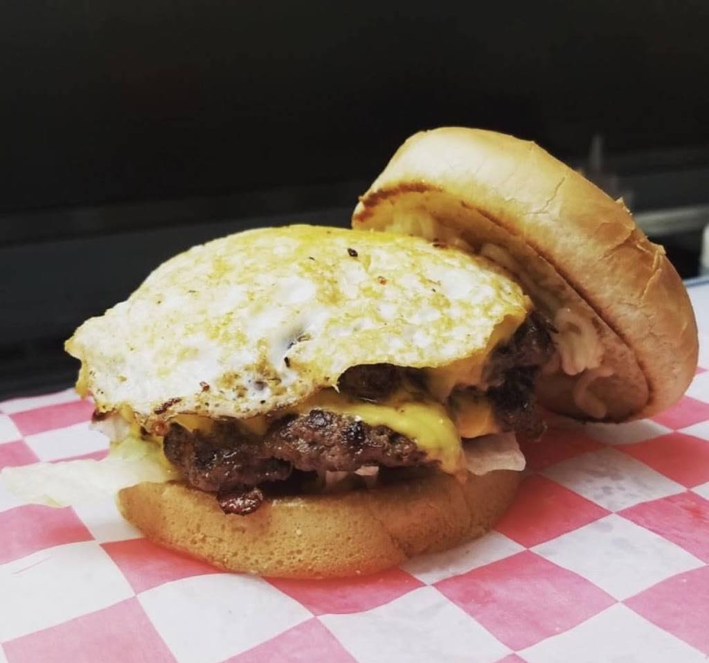 Burger Grille | restaurant | 15539 Schoolcraft Ave, Detroit, MI 48227, USA | 3132707001 OR +1 313-270-7001