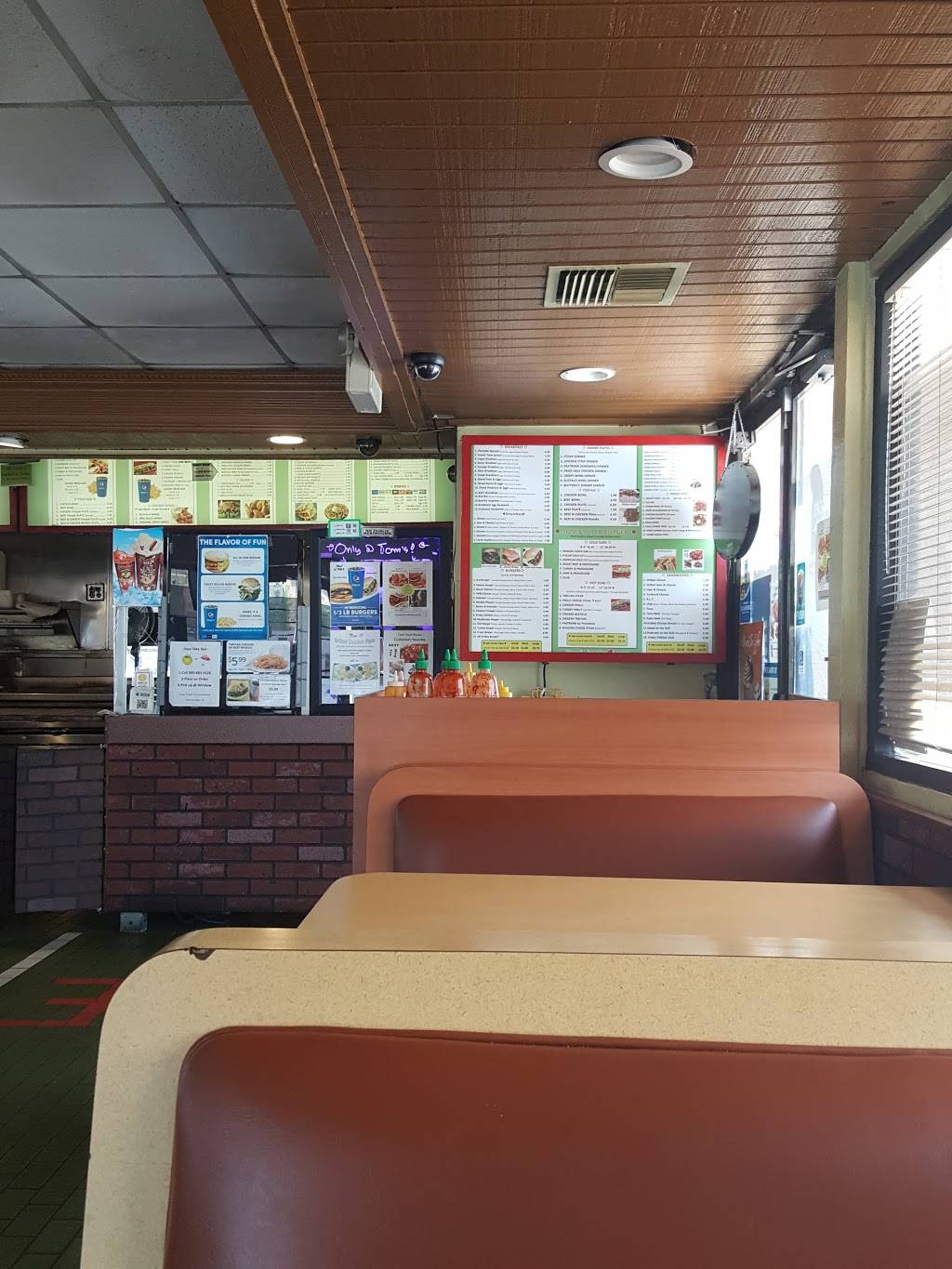 Toms Burger & Philly Steak Subs | restaurant | 1398 E Highland Ave, San Bernardino, CA 92404, USA | 9098839126 OR +1 909-883-9126