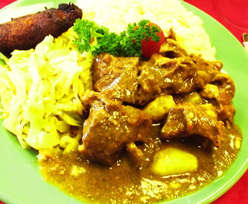 Uppa Yard | restaurant | 4925 W Fond Du Lac Ave, Milwaukee, WI 53216, USA | 4148717138 OR +1 414-871-7138