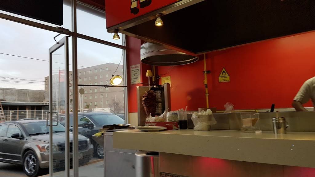 Tacos el chino | restaurant | La Pechuga, Tijuana, B.C., Mexico | 016643759718 OR +52 664 375 9718