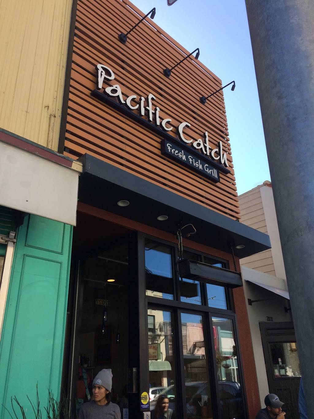 Pacific Catch | restaurant | 2027 Chestnut St, San Francisco, CA 94132, USA | 4154401950 OR +1 415-440-1950