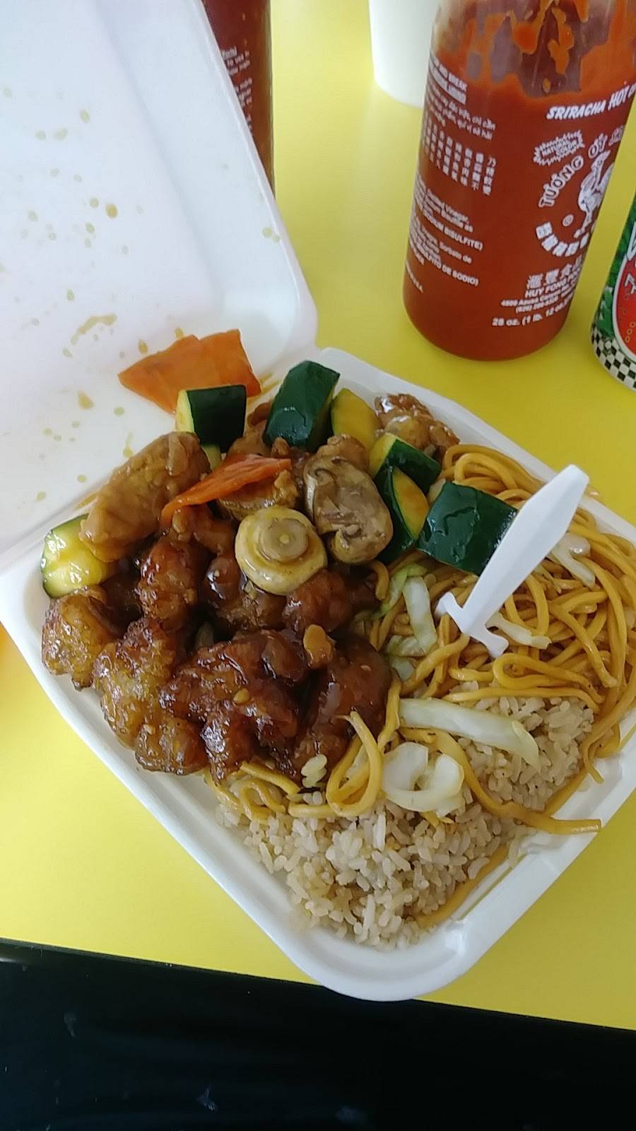 New China Express | restaurant | 14863 Sherman Way, Van Nuys, CA 91405, USA | 8189947508 OR +1 818-994-7508