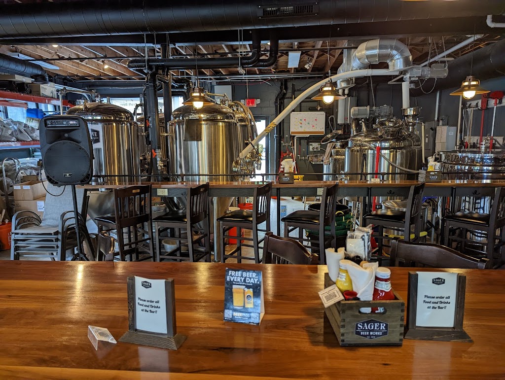 Sager-Stoneyard Pub | restaurant | 46 Sager Dr Suite E, Rochester, NY 14607, USA | 5854175404 OR +1 585-417-5404