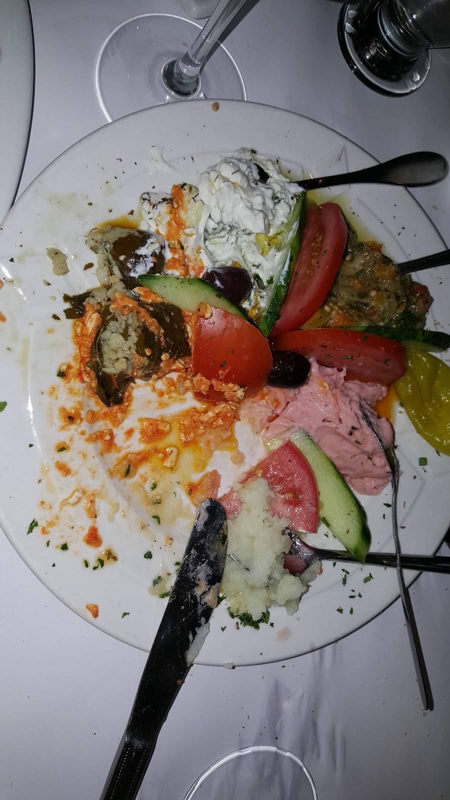 Lezvos West | restaurant | 4235 Boulevard Décarie, Montréal, QC H4A 3K4, Canada | 5144840400 OR +1 514-484-0400