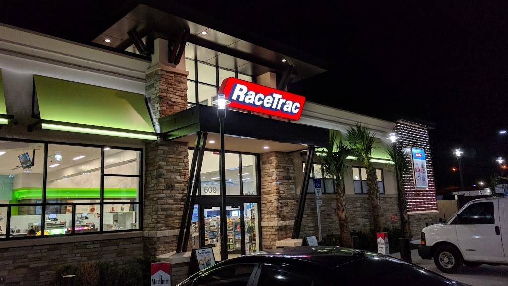 RaceTrac | bakery | 609 Lee Rd, Orlando, FL 32810, USA | 4076470431 OR +1 407-647-0431