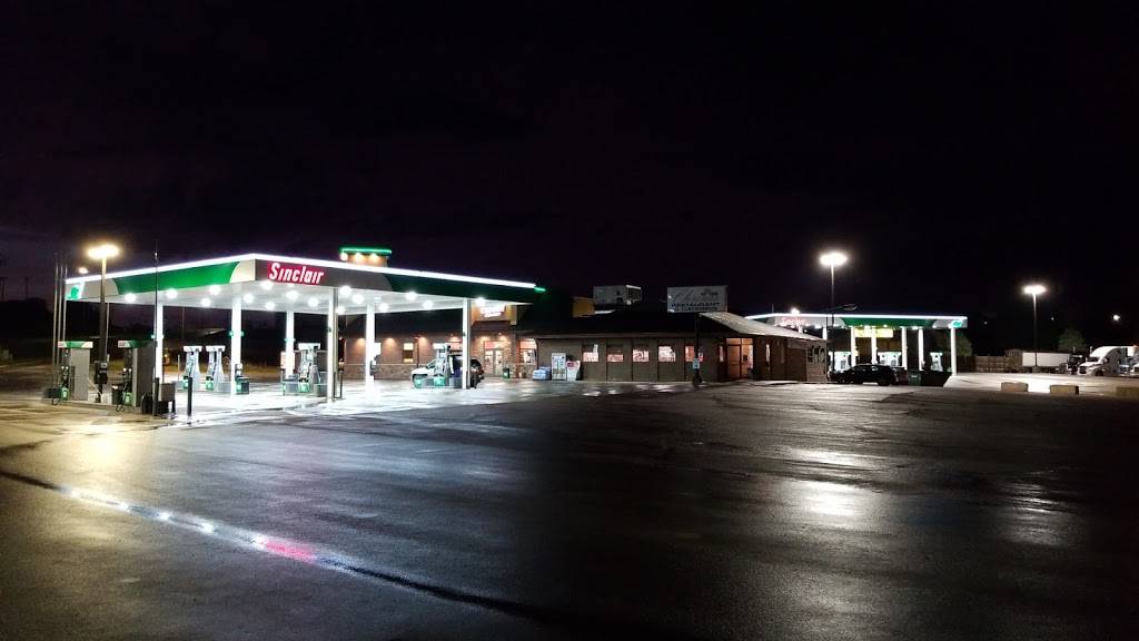 Chrome Truck Stop | meal takeaway | 211 US-18, Algona, IA 50511, USA | 5152959191 OR +1 515-295-9191