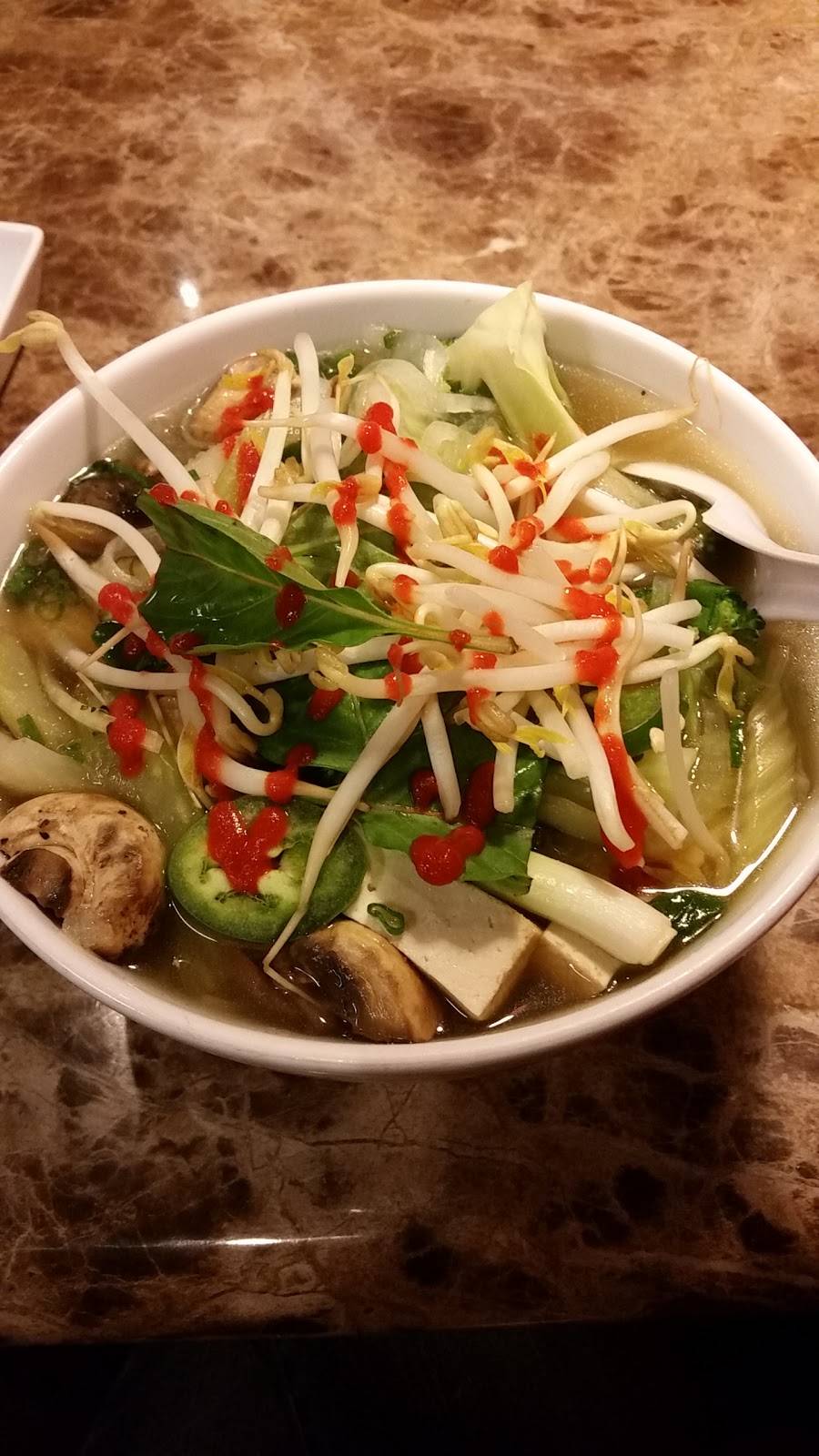 Mai Pho Restaurant | restaurant | 2315 Edgewood Rd SW, Cedar Rapids, IA 52404, USA | 3193964337 OR +1 319-396-4337