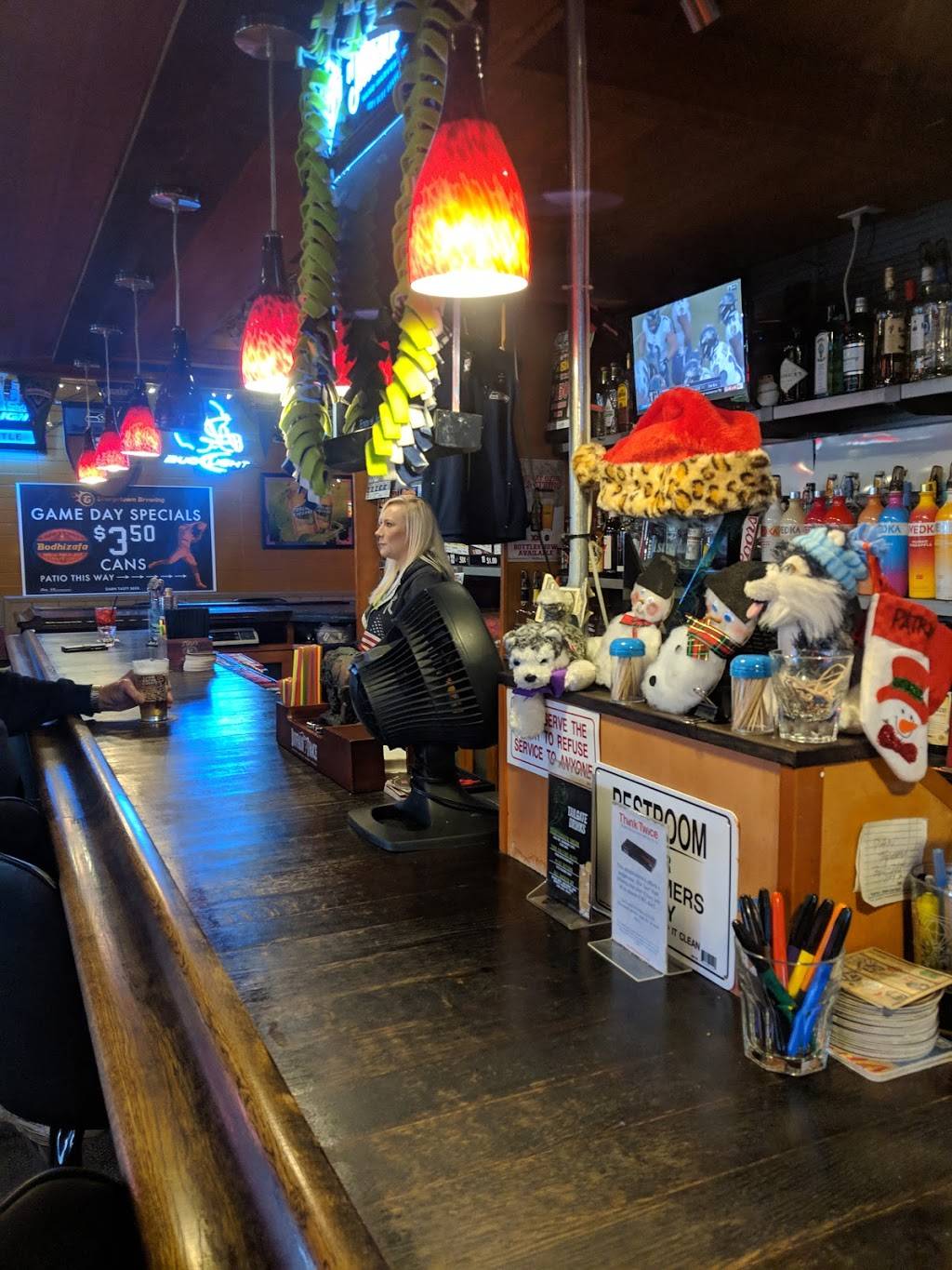 Blinker Tavern | restaurant | 206 Washington Ave N, Kent, WA 98032, USA | 2538502337 OR +1 253-850-2337