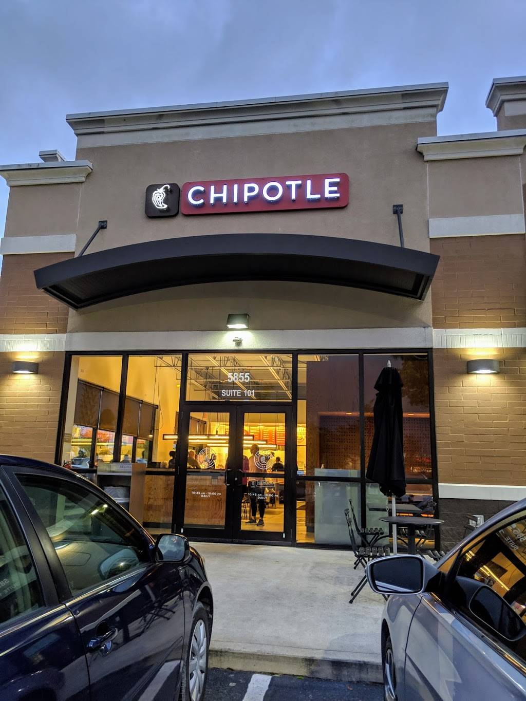 Chipotle Mexican Grill | restaurant | 5855 20th St Unit 101, Vero Beach, FL 32966, USA | 7729070635 OR +1 772-907-0635