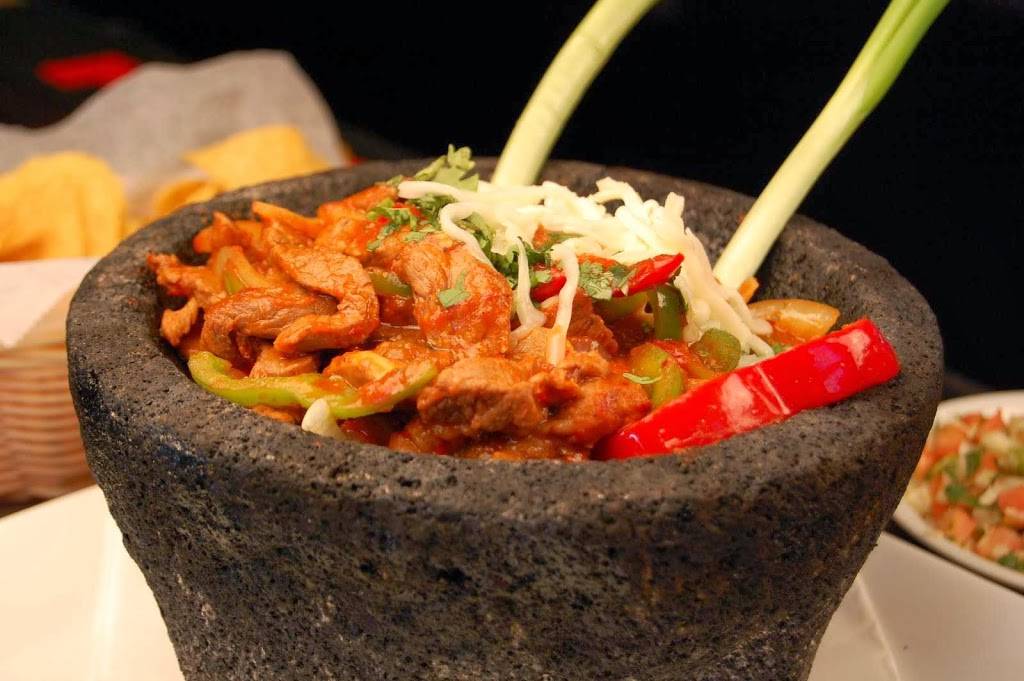 La Hacienda Arlington | restaurant | 210 W Division St, Arlington, WA 98223, USA | 3604359433 OR +1 360-435-9433