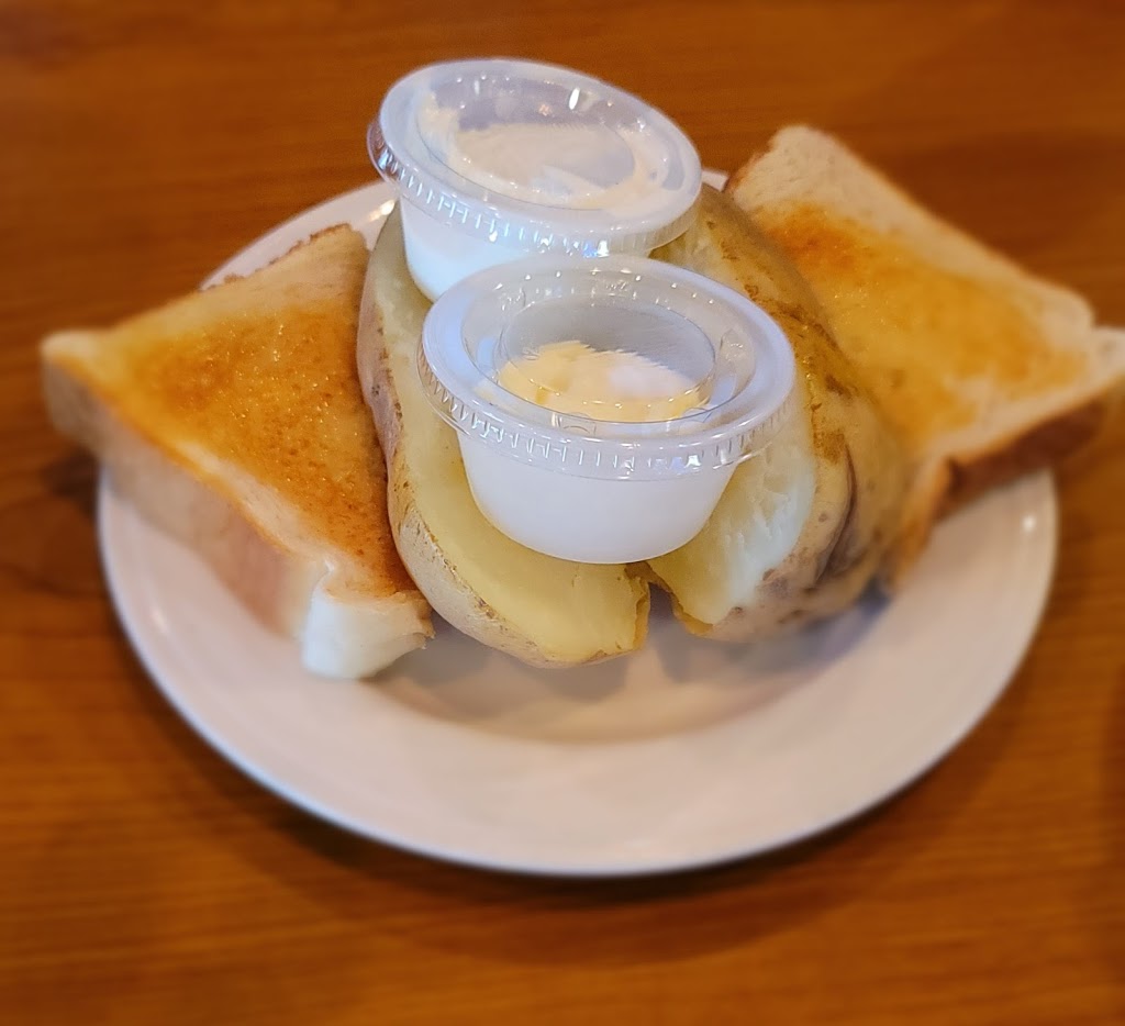 Valley View Country Club Restaurant | restaurant | Long Hollow Township, SD 57262, USA | 6056983742 OR +1 605-698-3742