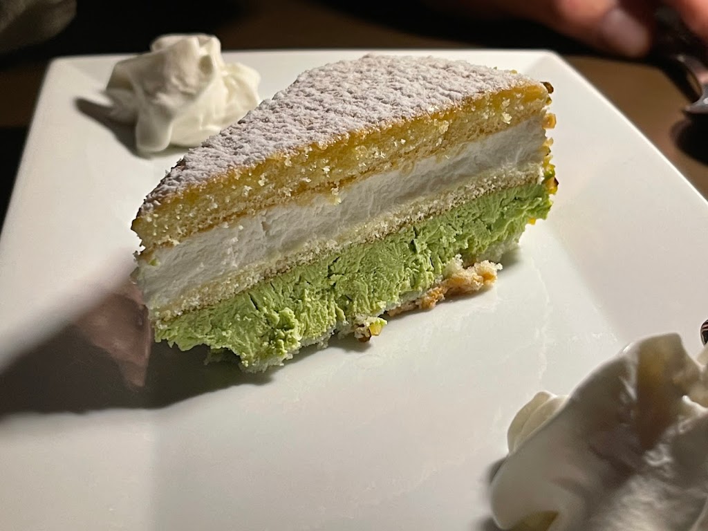 Loro Di Napoli | restaurant | 629 4th St, Santa Rosa, CA 95404, USA | 7075416394 OR +1 707-541-6394