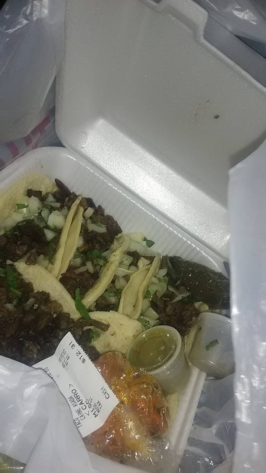 Salsitas | restaurant | 36 W Southern Ave, Phoenix, AZ 85041, USA | 6022762957 OR +1 602-276-2957