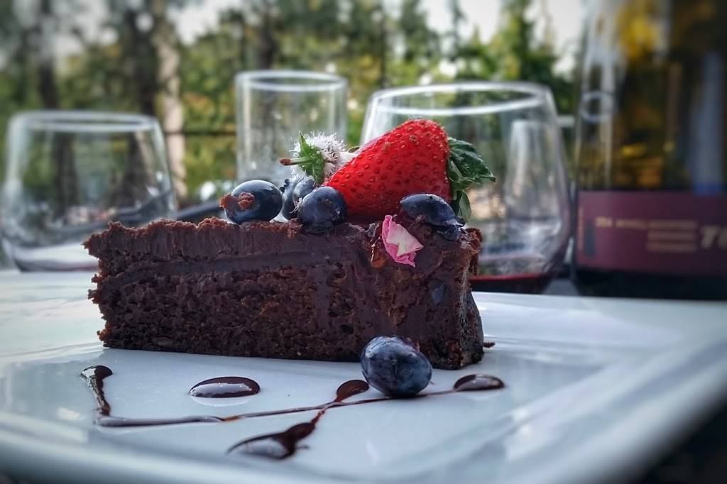 Feast Market & Cellar | restaurant | 407 W Patterson Dr, Bloomington, IN 47403, USA | 8122878615 OR +1 812-287-8615