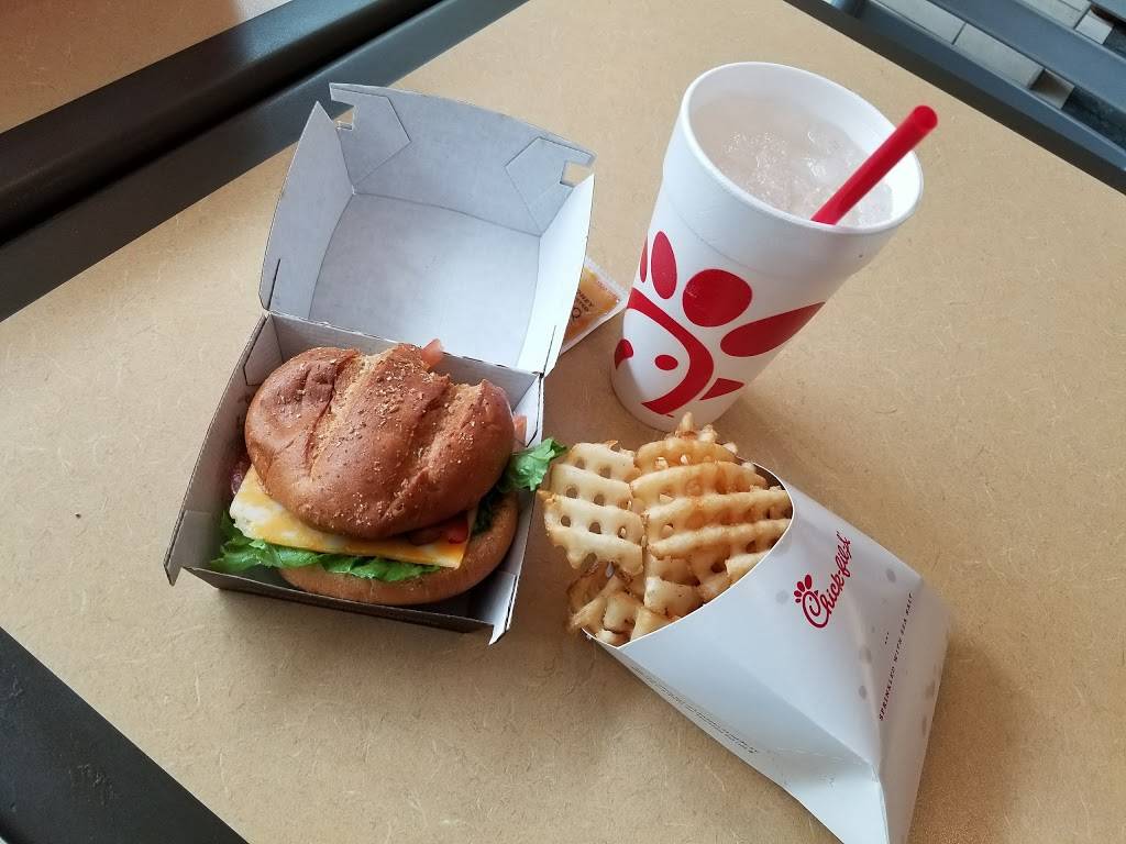 Chick-fil-A | restaurant | 314 Montgomery Mall, North Wales, PA 19454, USA | 2153621855 OR +1 215-362-1855