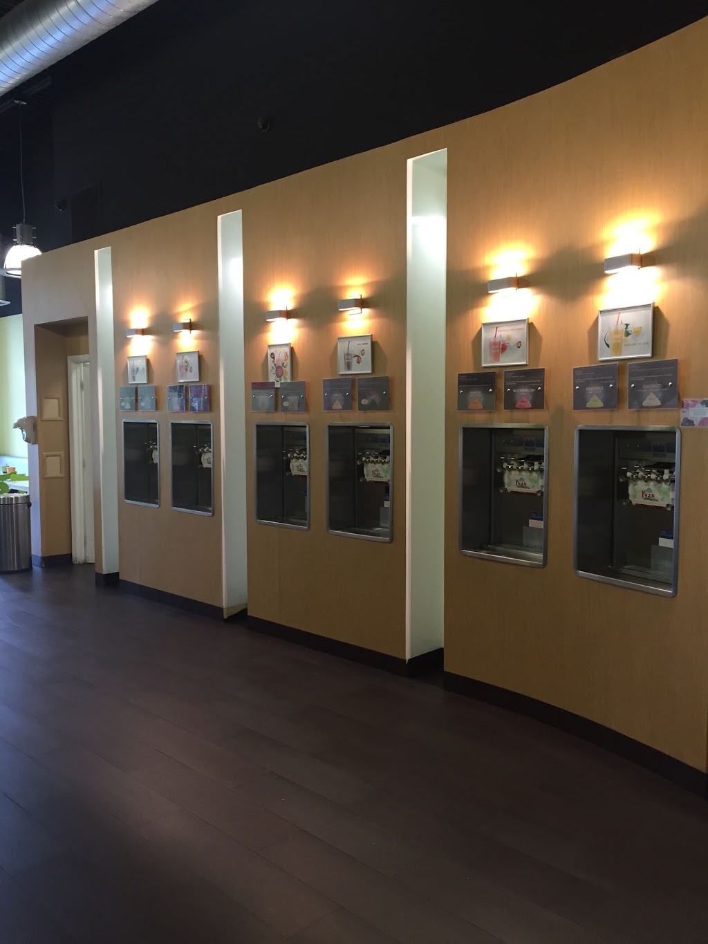 YUZU Frozen Yogurt & Crêpes | restaurant | 235 SW 8th St, Miami, FL 33130, USA | 7865369325 OR +1 786-536-9325