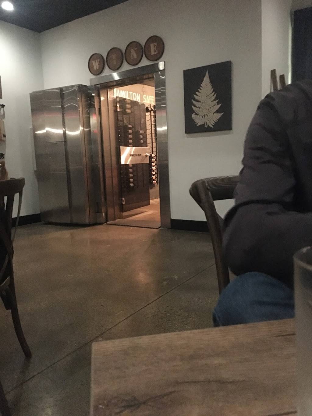 Farrellys Southern Bar and Kitchen | restaurant | 5532 Grove Blvd, Hoover, AL 35226, USA | 2059681408 OR +1 205-968-1408