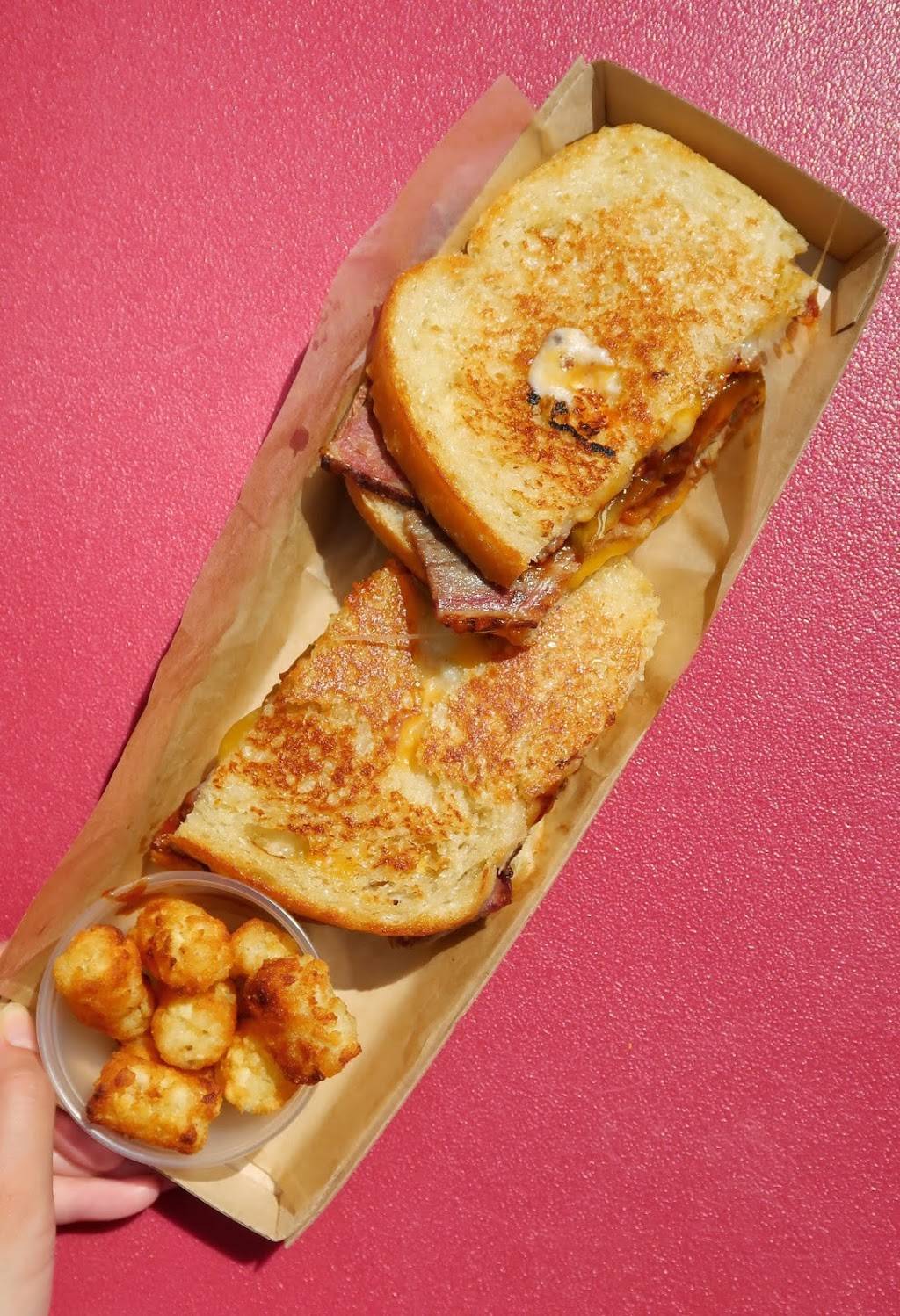 Woodys Lunch Box | restaurant | Disneys Hollywood Studios, 351 S Studio Dr, Orlando, FL 32830, USA | 4079395277 OR +1 407-939-5277