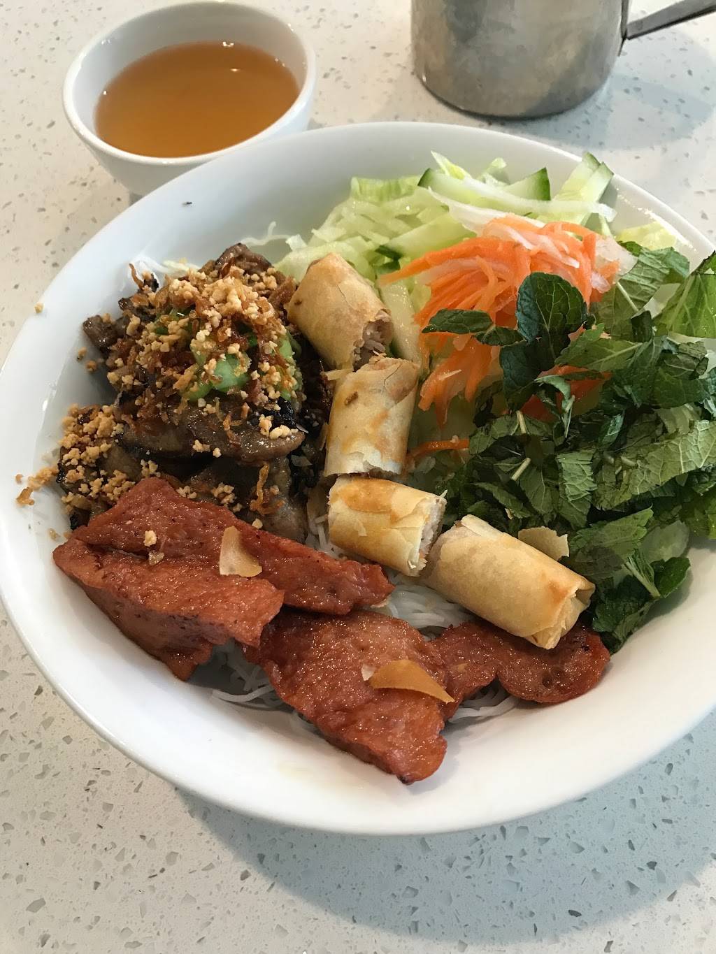 Huong Viet | restaurant | 1750 St Clair Ave W, Toronto, ON M6N 1J3, Canada | 4166588088 OR +1 416-658-8088