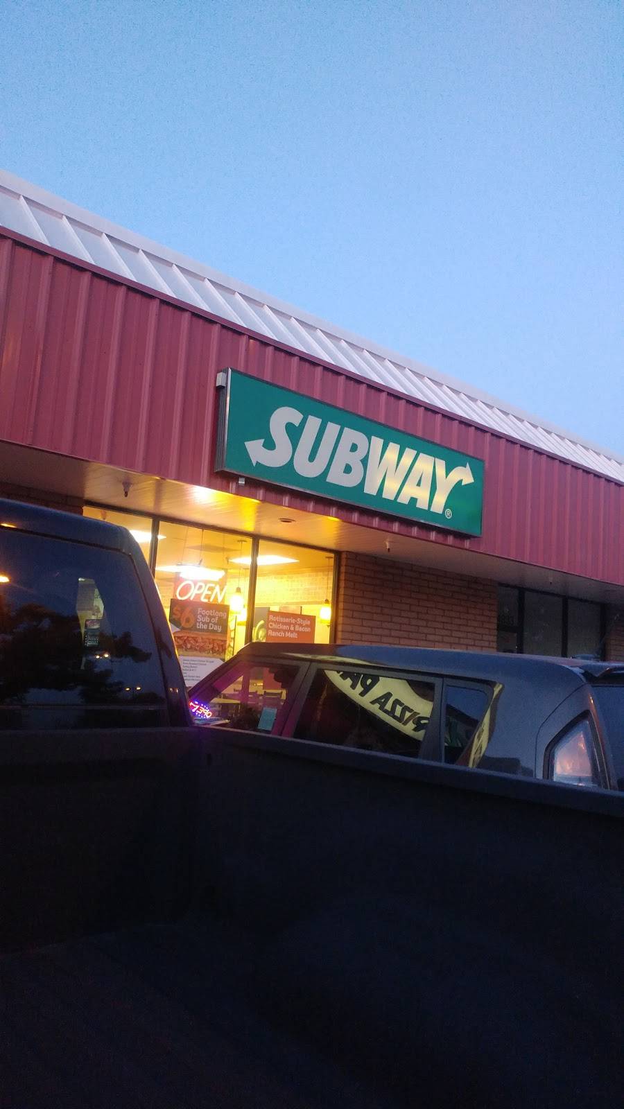 Subway | restaurant | 4831 E McKinley Ave, Fresno, CA 93703, USA | 5594531070 OR +1 559-453-1070