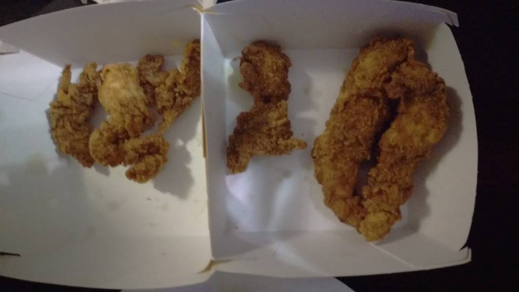 Carls Jr. | restaurant | 2427 E Thompson Blvd, Ventura, CA 93003, USA | 8056410401 OR +1 805-641-0401