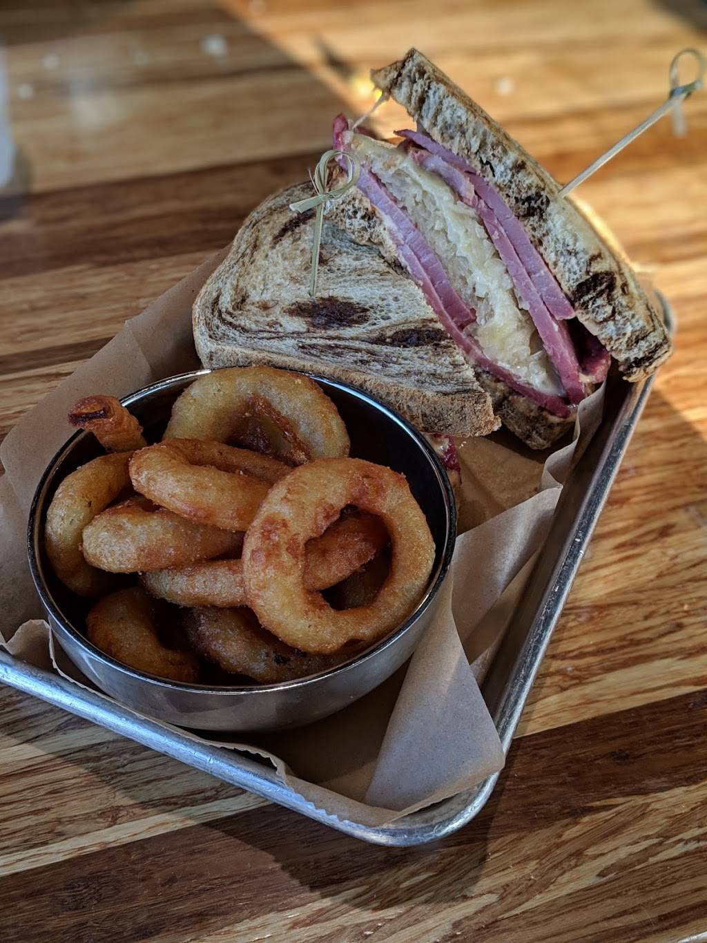 Growler USA - Katy | restaurant | 1443 FM 1463 #100, Katy, TX 77494, USA | 2813964277 OR +1 281-396-4277