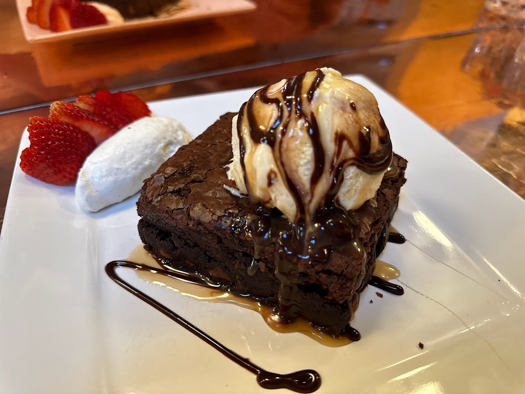 R Bar | restaurant | 127 E Clark Ave, Orcutt, CA 93457, USA | 8059344429 OR +1 805-934-4429