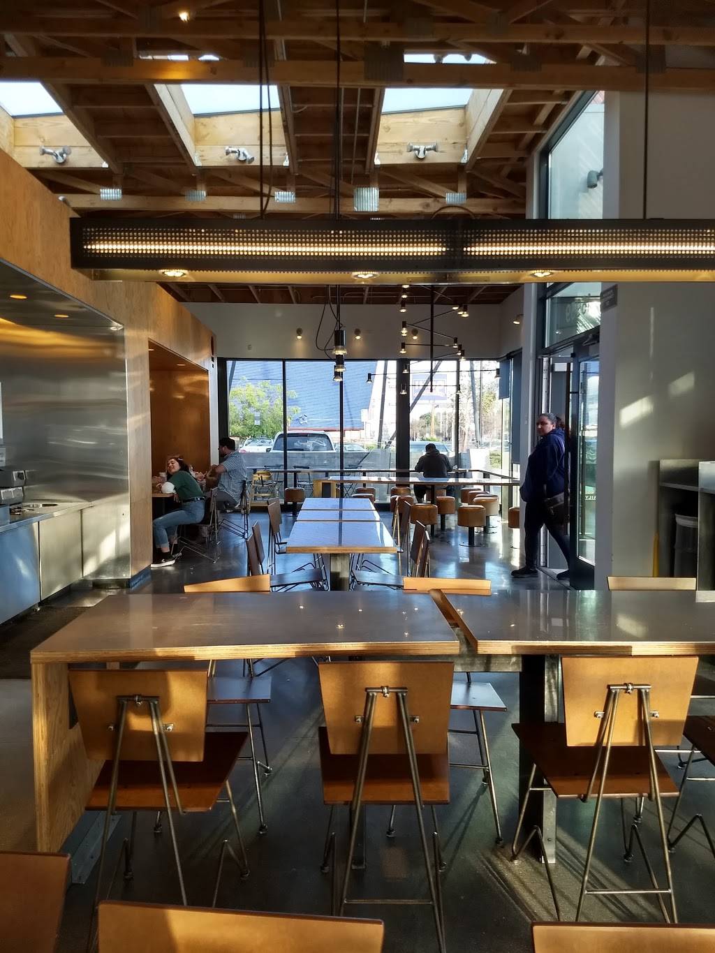 Chipotle Mexican Grill | restaurant | 16959 Devonshire St, Granada Hills, CA 91344, USA | 7473004570 OR +1 747-300-4570