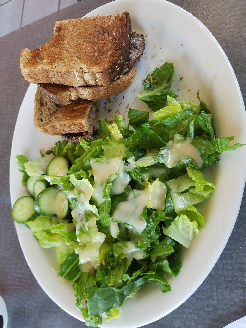 Johns Hamburgers | restaurant | 13511 Central Ave, Chino, CA 91710, USA | 9099025602 OR +1 909-902-5602