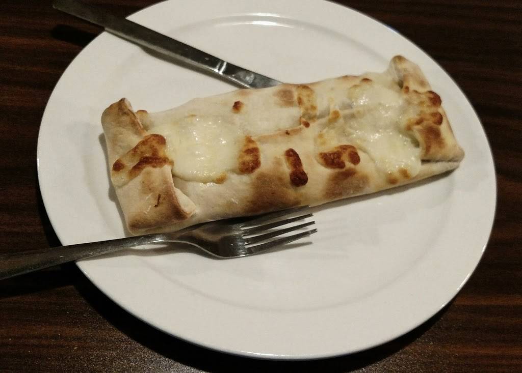 Carbones Pizzeria | meal delivery | 810 Lake St S, Forest Lake, MN 55025, USA | 6514647570 OR +1 651-464-7570