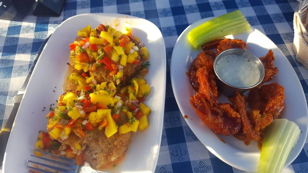 Michaels Porthole | restaurant | 92 New St, Oceanside, NY 11572, USA | 5166081380 OR +1 516-608-1380