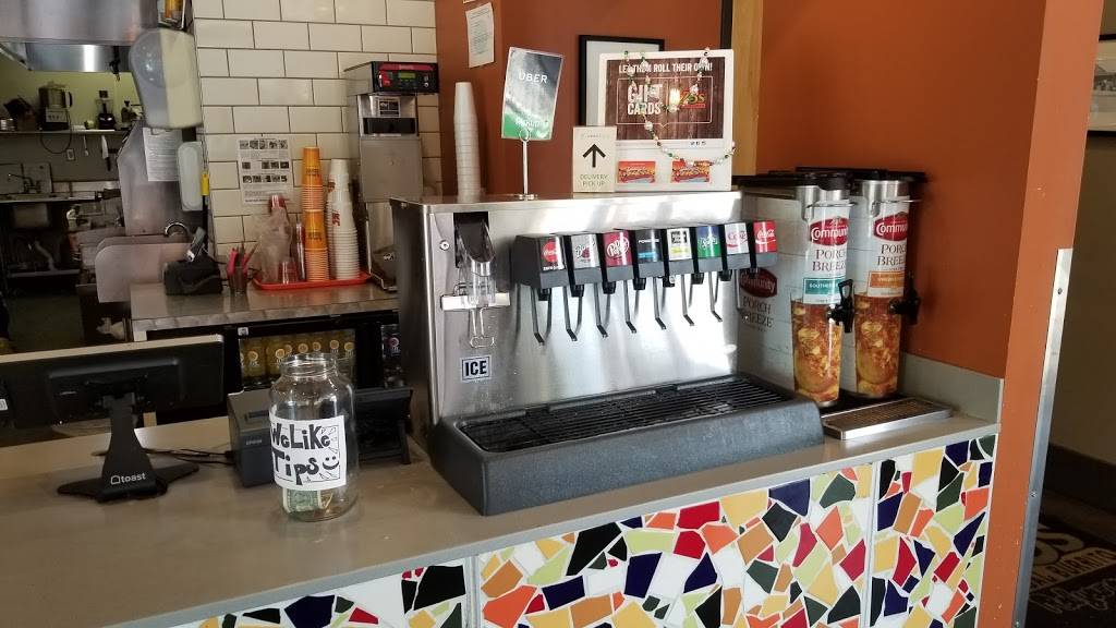 Izzos Illegal Burrito - Magazine St. | restaurant | 4041 Magazine St, New Orleans, LA 70115, USA | 5043022619 OR +1 504-302-2619