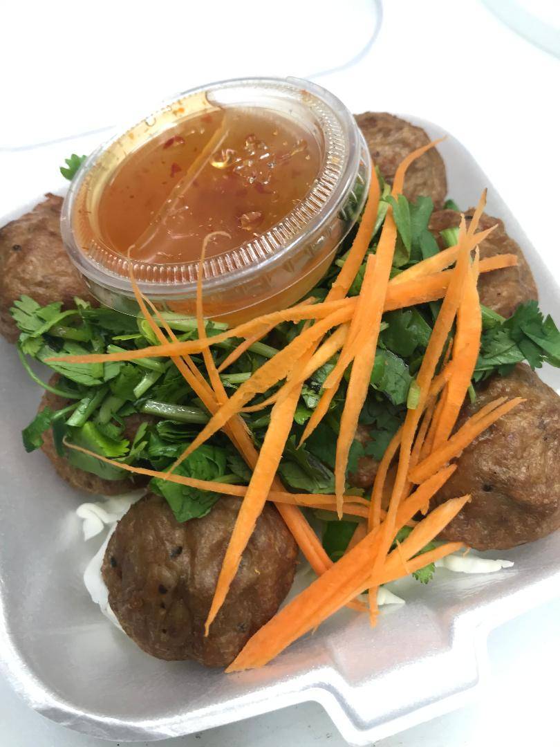 Hot n spicy | restaurant | 4602 Monona Dr, Madison, WI 53716, USA | 6084053095 OR +1 608-405-3095