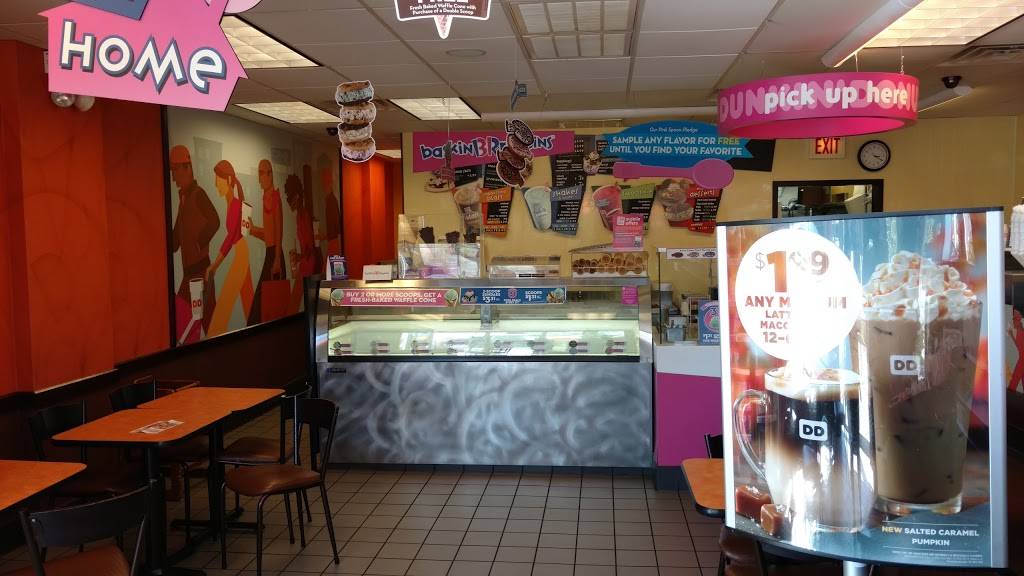 Dunkin Donuts | cafe | 3910 W Touhy Ave, Lincolnwood, IL 60712, USA | 8476773400 OR +1 847-677-3400