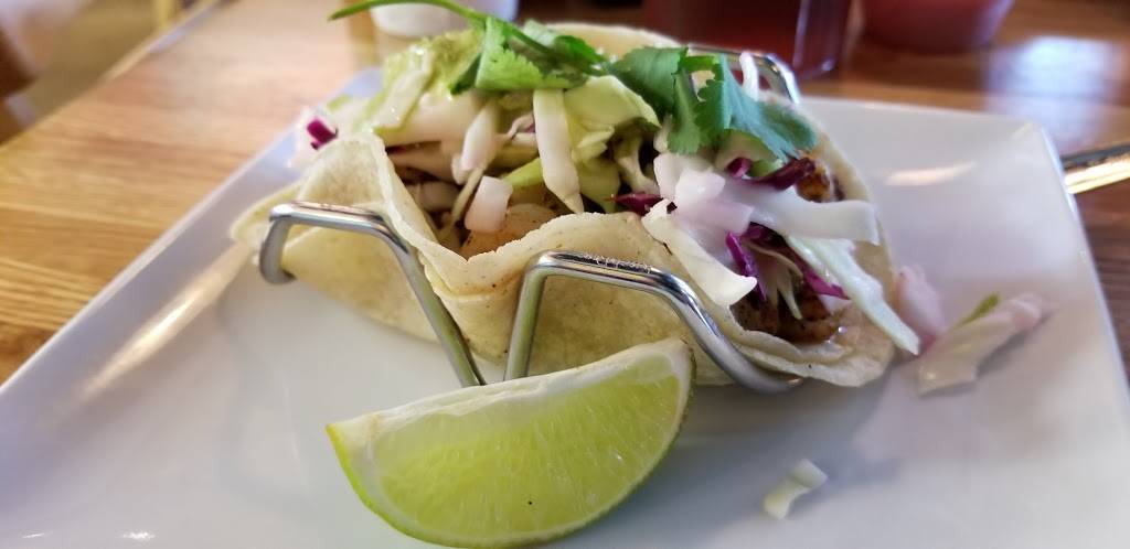 Flippers Coastal Seafood | restaurant | 628 Farm to Market 517 Rd W, Dickinson, TX 77539, USA | 8323407340 OR +1 832-340-7340