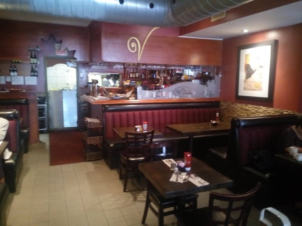 Vivetha Bistro | restaurant | 2485 Queen St E, Toronto, ON M4E 1H9, Canada | 4166865688 OR +1 416-686-5688