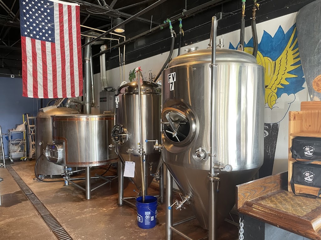 Props Brewery & Grill | restaurant | 255 Miracle Strip Pkwy SE #19, Fort Walton Beach, FL 32548, USA | 8505867117 OR +1 850-586-7117