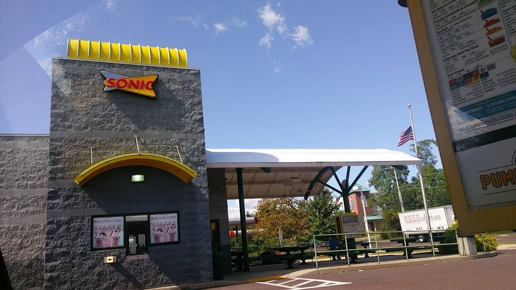 Sonic Drive-In | restaurant | 37 W Ridge Pike, Linfield, PA 19468, USA | 4843698580 OR +1 484-369-8580