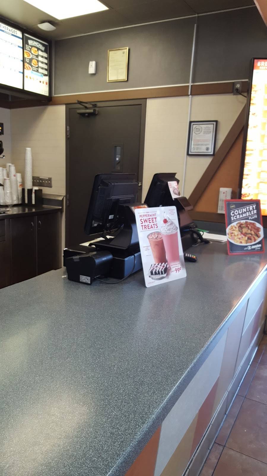 Jack in the Box | restaurant | 11306 Crenshaw Blvd, Inglewood, CA 90303, USA | 3232429499 OR +1 323-242-9499