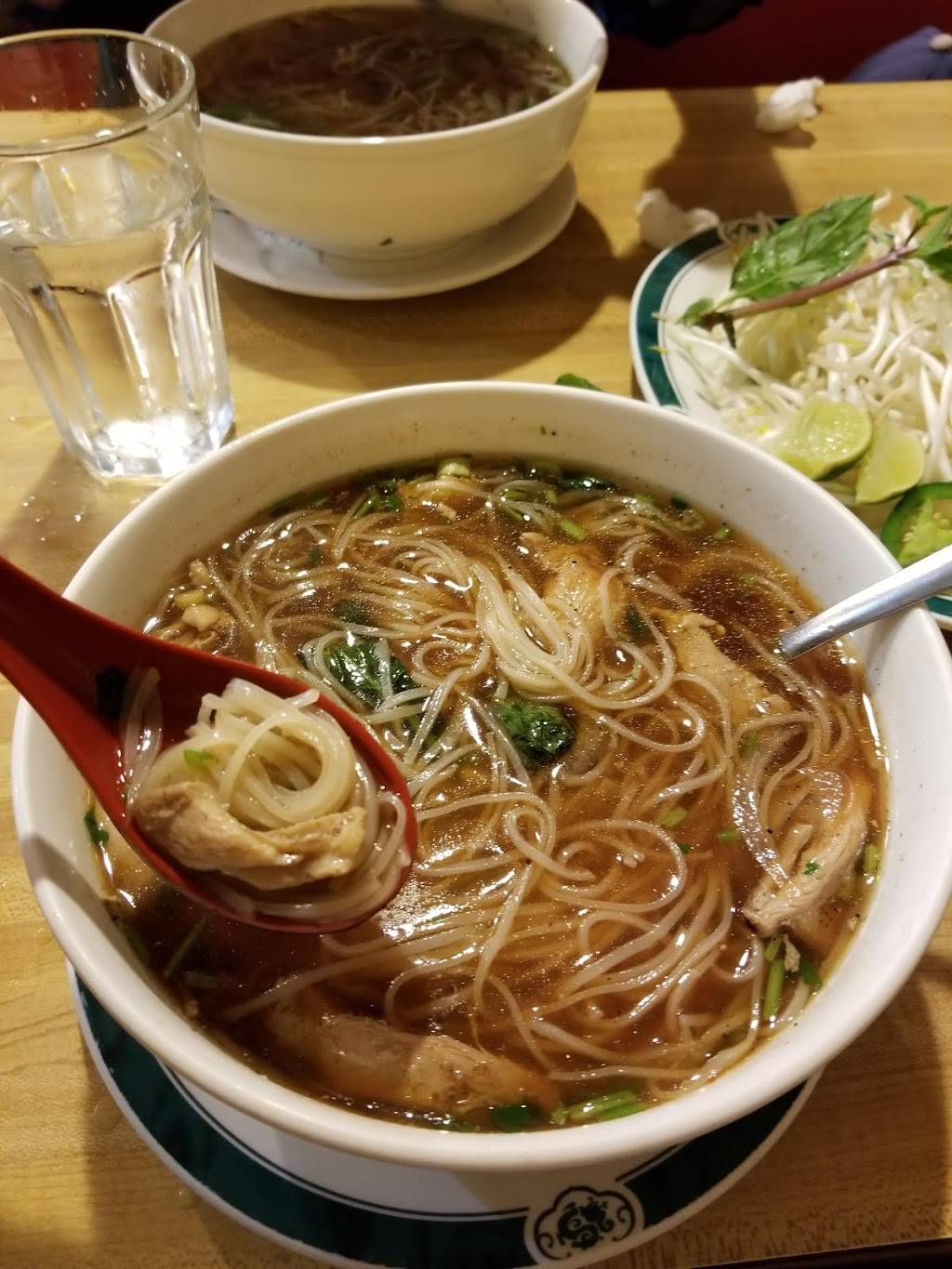 Phở DaLat Restaurant | restaurant | 10232 NE Sandy Blvd, Portland, OR 97220, USA | 5032521536 OR +1 503-252-1536