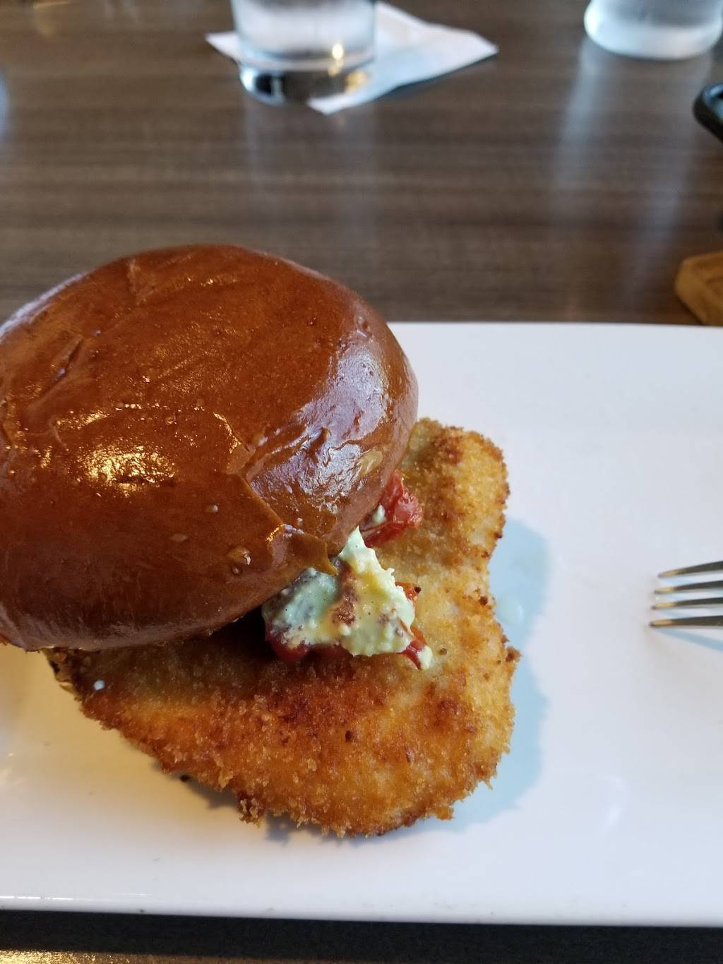 Copper Fox | restaurant | 6520 S Cicero Ave, Chicago, IL 60638, USA | 3122011900 OR +1 312-201-1900