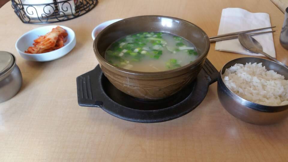 Mothers | restaurant | 3126 W 8th St, Los Angeles, CA 90005, USA | 2133817077 OR +1 213-381-7077