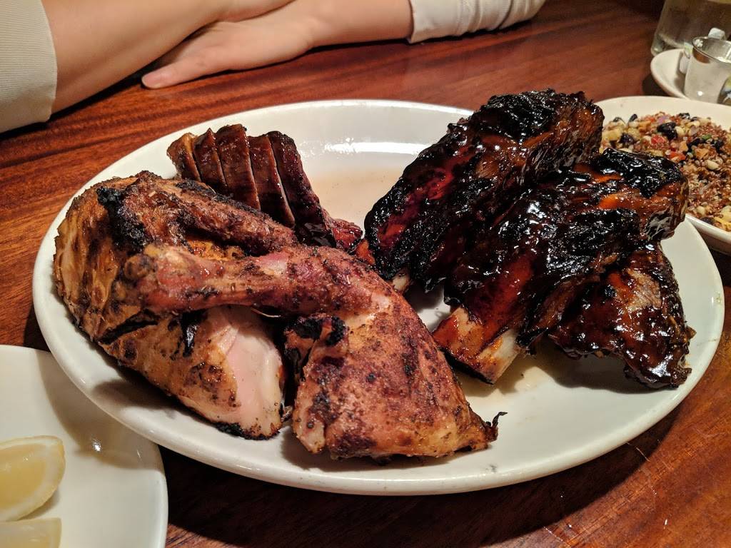 WR Restaurant and Caterer | restaurant | Valencia Marketplace, 25580 The Old Rd, Valencia, CA 91355, USA | 6612227565 OR +1 661-222-7565