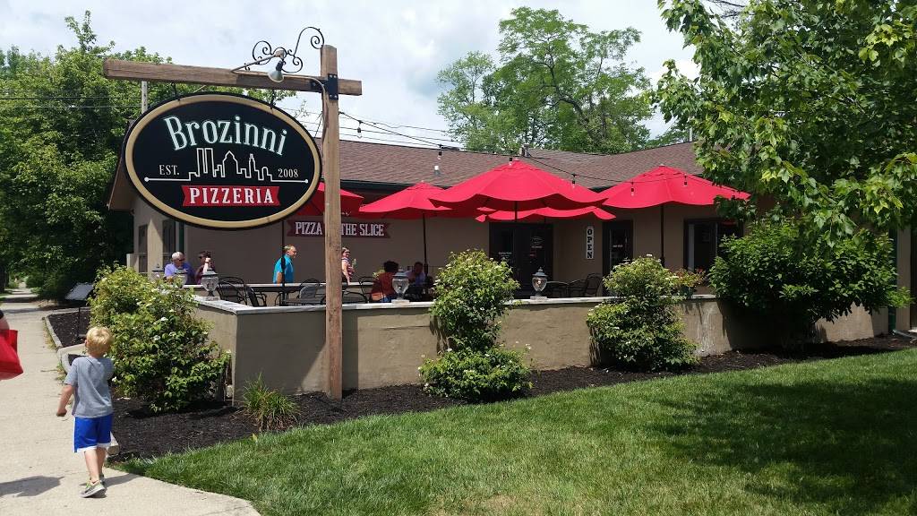 Brozinnis Pizza | meal takeaway | 140 W Main St, Nashville, IN 47448, USA | 8129888800 OR +1 812-988-8800