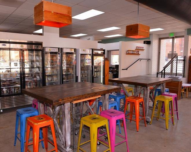 Blue Moon Specialty Foods | restaurant | 130 S Church St, Spartanburg, SC 29306, USA | 8645862344 OR +1 864-586-2344