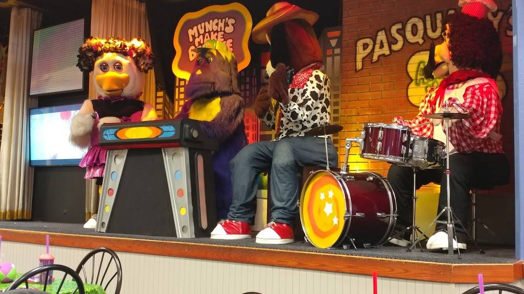Chuck E. Cheese | restaurant | 139 Endicott St, Danvers, MA 01923, USA | 9787776274 OR +1 978-777-6274