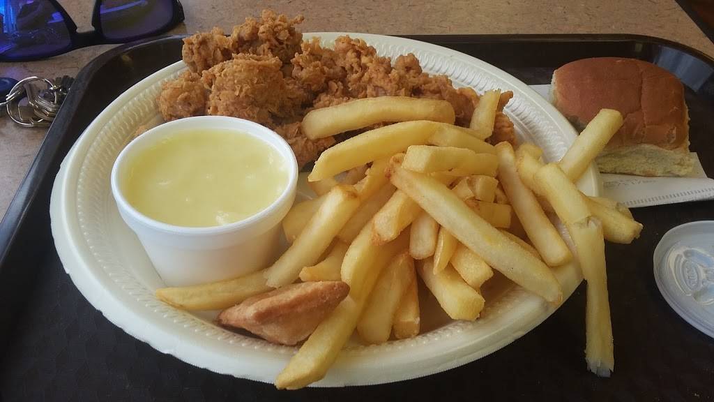 Petes Chicken-N-More | restaurant | 4101 S Port Ave, Corpus Christi, TX 78415, USA | 3618551675 OR +1 361-855-1675